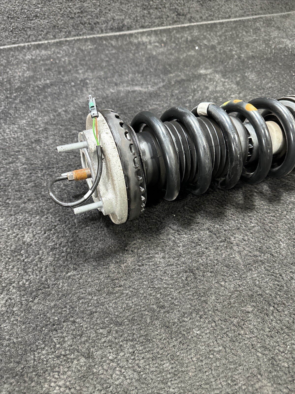 2017 Maserati Ghibli Front Left Or Right Shock Strut W/ Spring OEM 462400009634