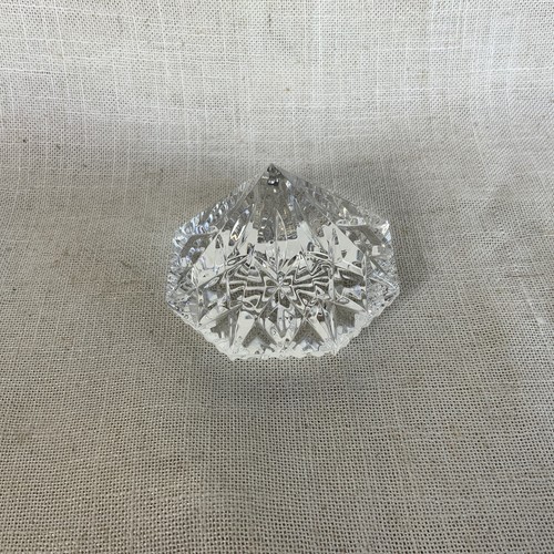 Waterford Crystal Lismore Faceted Diamond Shaped Paperweight Crafted in Ireland - Picture 2 of 7