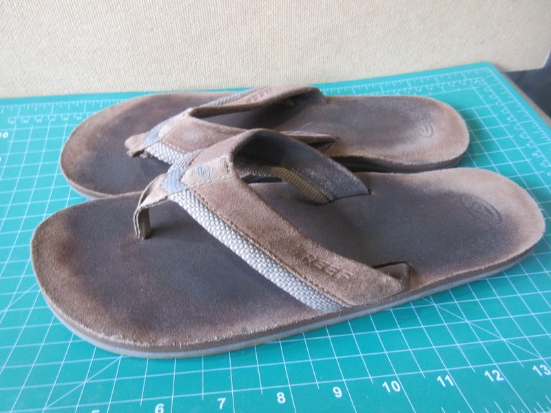 Men's REEF leather flip flop thong sandals, M 11- (P637)