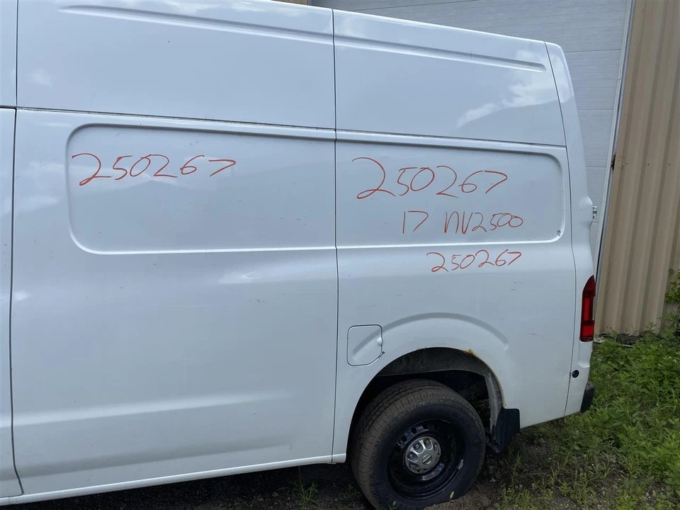 BACK DOOR NV2500 NV3500 2017 17 2018 18 2019 19 2020 20 Left White 1410631 — 第 3/4 张图片