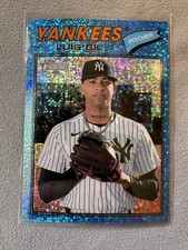 Luis Gil 2026 Topps Heritage #123 Yankees Chrome Light Blue Sparkle Refractors