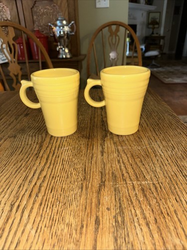 Paar Fiestaware gelbe Becher Ringgriff 18 Unzen Kaffee Tee Fiesta nicht mehr produziert
