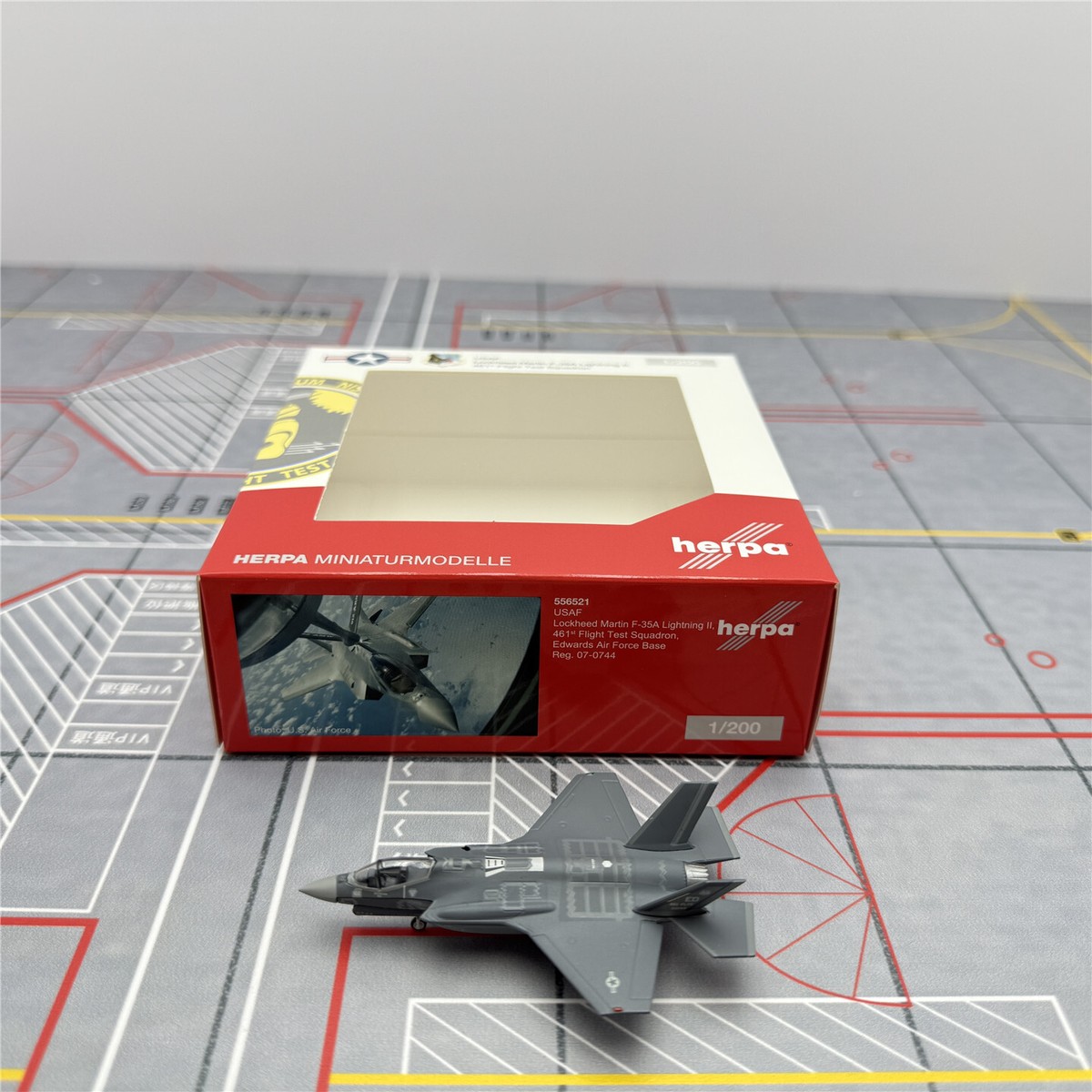herpa 1/200 航空自衛隊 F-35A F-35A Lightning II 1:200 Diecast Model - Herpa HE-571289