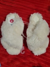 Womens Medium Fuzzy Slipperssize 8