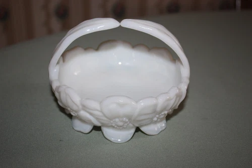 VINTAGE WESTMORELAND MILK GLASS - CANDY DISH - DOGWOOD BASKET - SPLIT HANDLE