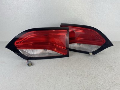 2017-2020 Chrysler Pacifca HALOGEN Tail Lights Left and Right OEM