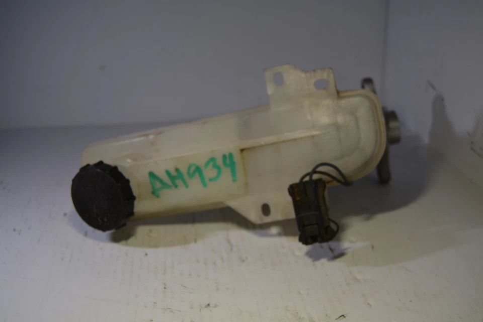 2000-2003 MAZDA MPV BRAKE MASTER CYLINDER W/ ABS OEM, 541-59733 - Image 3 of 4