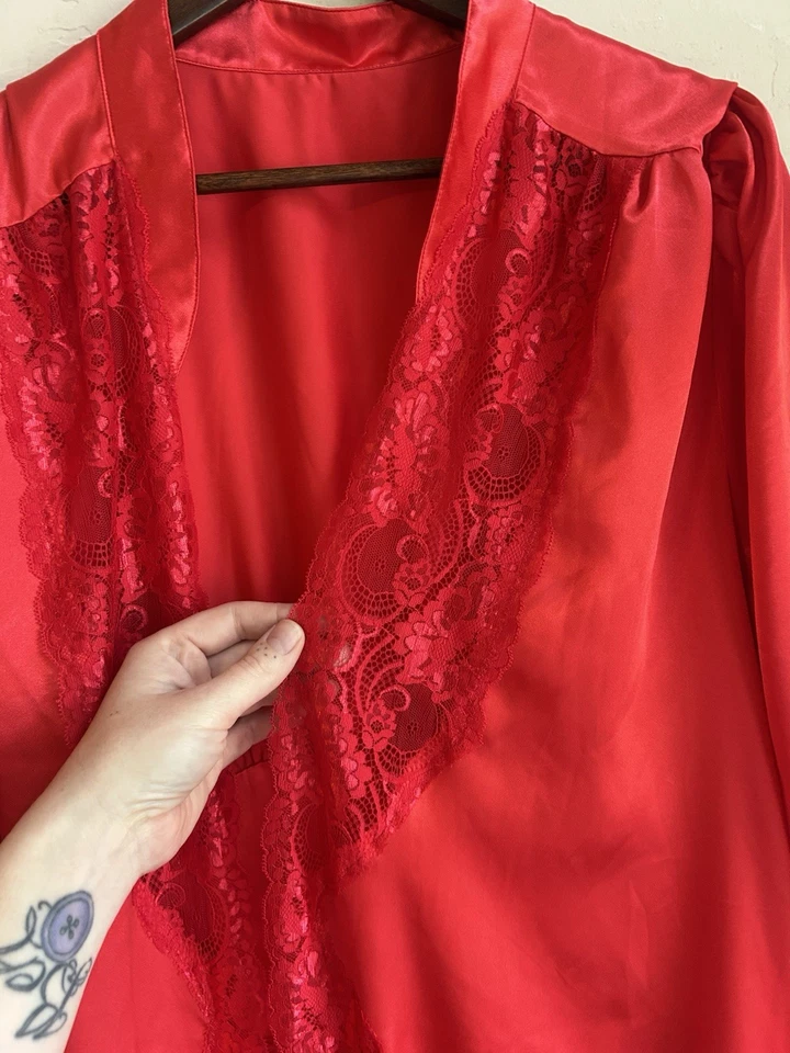 Vintage Intimate Attitudes Red Satin Maxi Robe Plus 3X 4X Sexy Vamp Bell Lace - Image 4 of 4