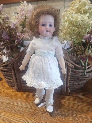 Doll Artist 11'' Bisque Head Am.M 390 Doll So Pretty!