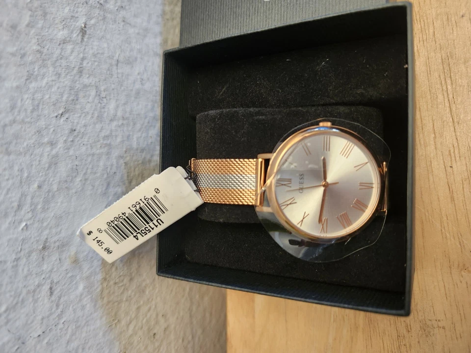 Reloj Guess U1155L4 para mujer nuevo con etiquetas $145 Foto 2 de 4