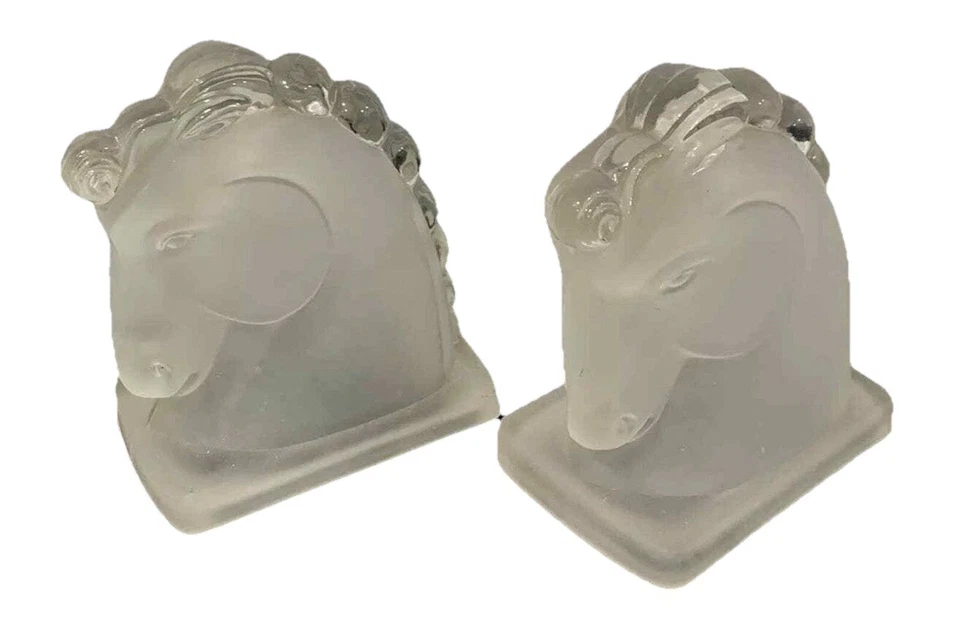 Par de sujetalibros Art Deco de vidrio esmerilado transparente cabeza de caballo estatuilla ecuestre Foto 2 de 4
