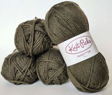 Knit Picks Swish DK Moss green 24057, lot of 4, 100 Superwash Merino 50g