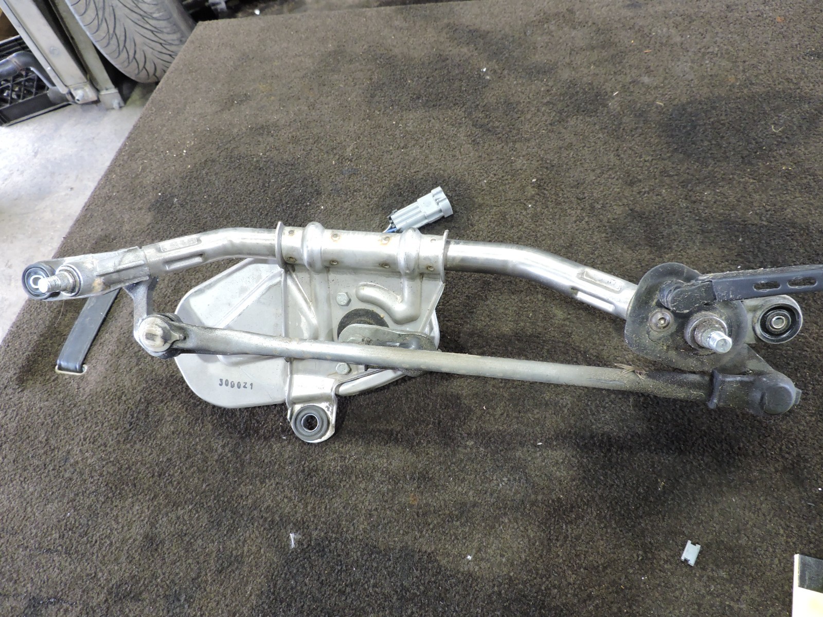 2008-13 MASERATI GRANTURISMO WIPER MOTOR TRANSMISSION 42K MILES