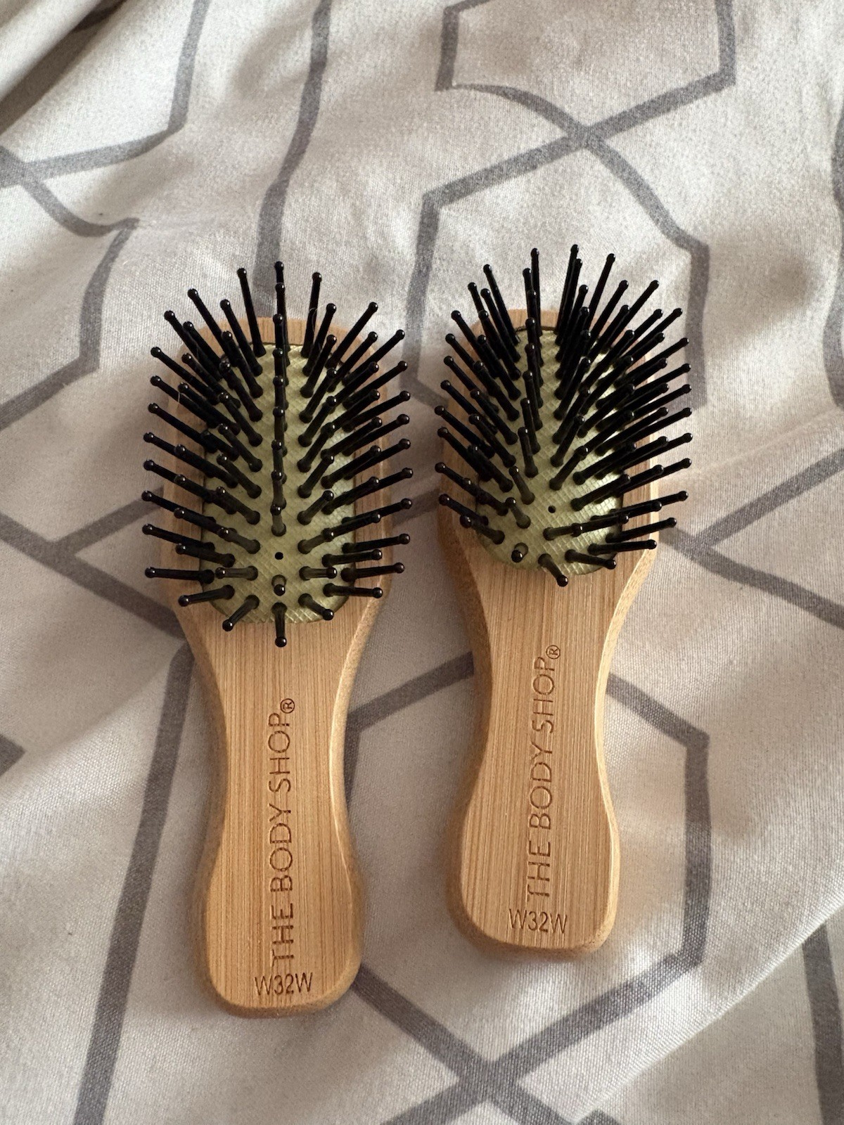 The Body Shop Bamboo Small Hairbrush Detangle & Smooth Mini Wooden Hair Brush 2