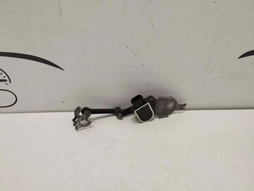 MERCEDES-BENZ C W205 Niveausensor vorne links A0009053704 2.00 Petrol 32196525