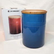 Le Creuset 2.5 qt Marseille Blue Canister Wooden Lid 80 oz Stoneware Storage NIB