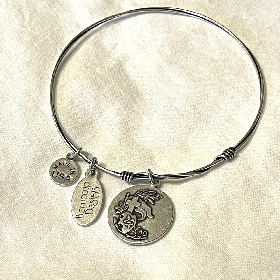 "Brazalete Brazalete Santa Juana de Arco Metal, Torre Eiffel, Plateado EE. UU. 2-1/2"" Diámetro" Foto 2 de 2