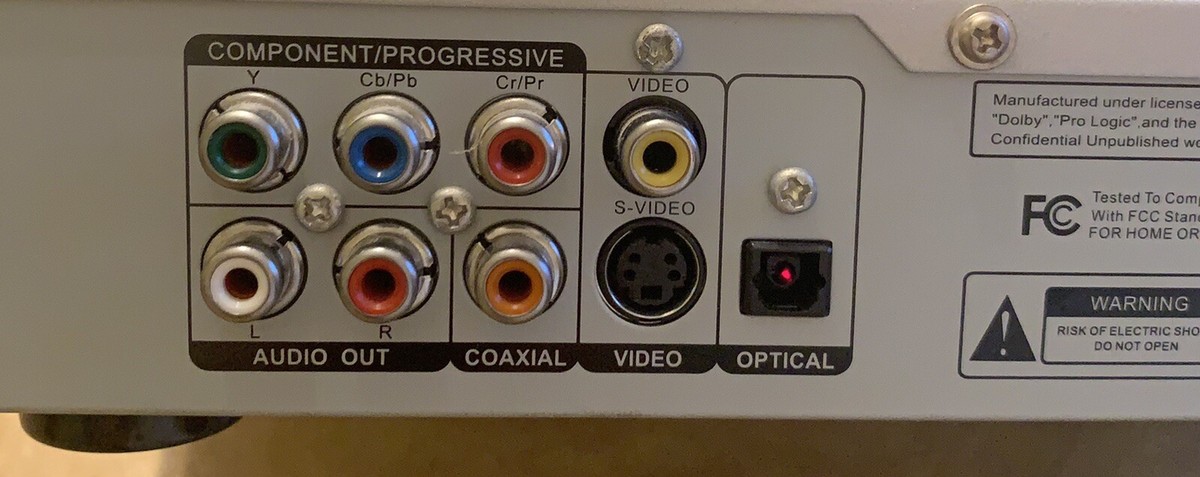 DAEWOO DVDP480 Progressive Scan DVD/VCD/CD Player w/ 2-Mic Input