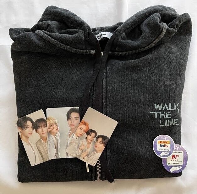 ENHYPEN World Tour in Japan JP Walk The Line ZIP UP HOODIE With Photocard Size M | eBay ENHYPEN World Tour in Japan JP Walk The Line ZIP UP HOODIE With Photocard Size M | eBay