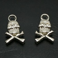 100 Silver Tone Metallic Acrylic Halloween Skull CrossBones Charm Pendants 20mm
