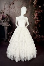 1950s Cupcake Tiered Lace Wedding Dress w/Brush Train size 0/2
