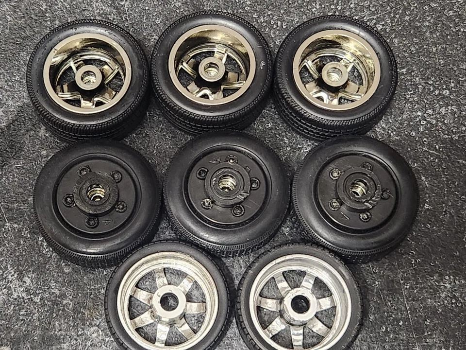 1/18 ERTL Wheels&Tires MIXED LOT-PARTS - Image 3 of 4