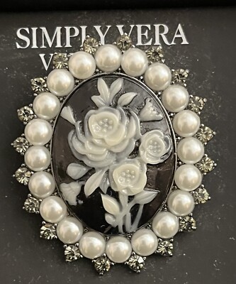 Simply Vera Wang Rhinestone Pearls Floral Brooch New