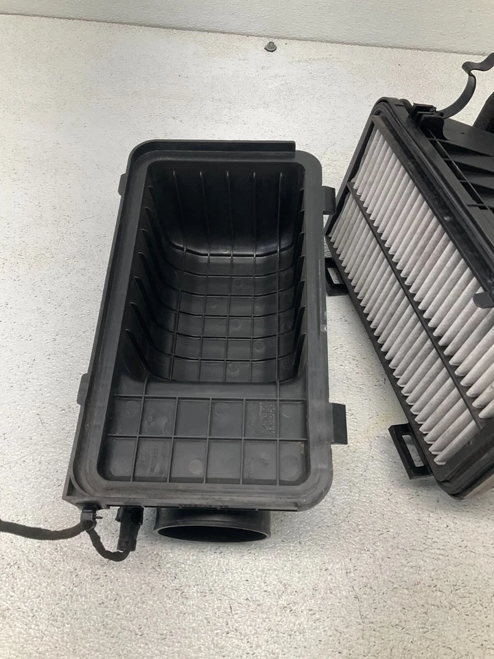 2006-2012 KIA SEDONA 3,8 Л V6 ВОЗДУШНЫЙ ДЫХАТЕЛЬНЫЙ ФИЛЬТР КОРОБКА 28111-4D200 OEM - Изображение 3 из 4