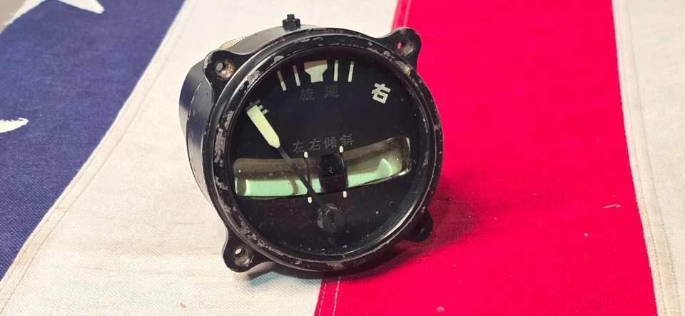 Avión de combate Mitsubishi Zero Army Turn Bank vintage Segunda Guerra Mundial calibre Foto 3 de 4