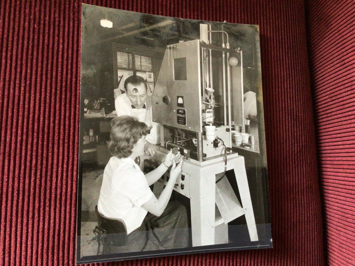 Vintage Hamilton Watch Co.  Zero Defects  Certificate, Keychain, Photo, Cool Lot View 5