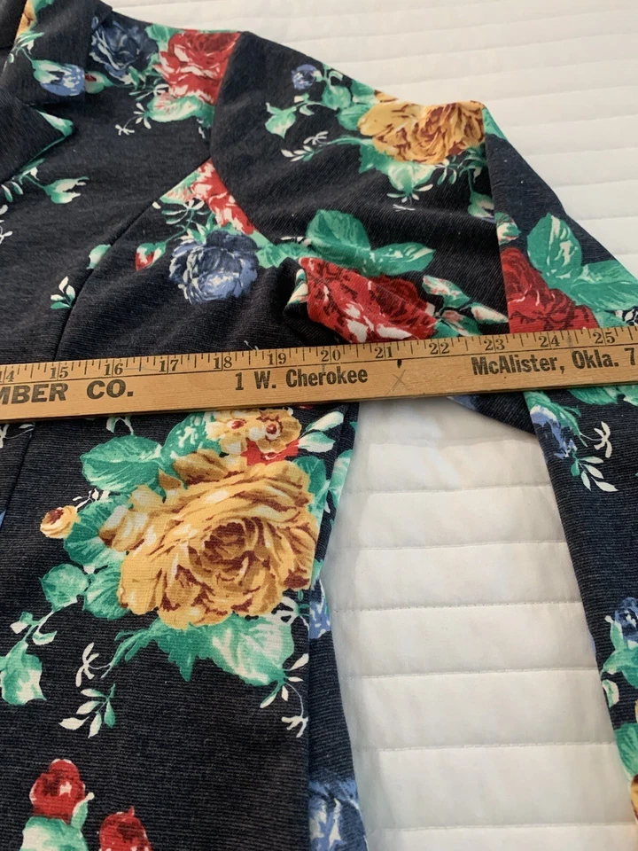 Xhilaration 花卉轰炸机夹克,波西米亚,复古,尺寸 XXL,海军蓝带花卉 — 第 3/4 张图片