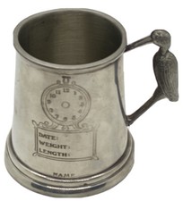 Taza pequeña vintage de peltre de 3” para nacimiento de bebé con mango de cigüeña Sheffield Inglaterra
