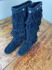 Minnetonka Black style 1659 5 Layer Fringe Moccasin Boot W 8 Suede Leather Zip