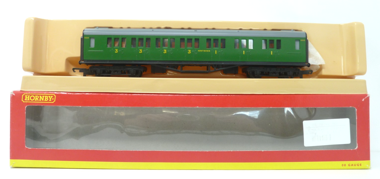 HORNBY R4009C SR COMPOSITE COACH 5505 OO GAUGE