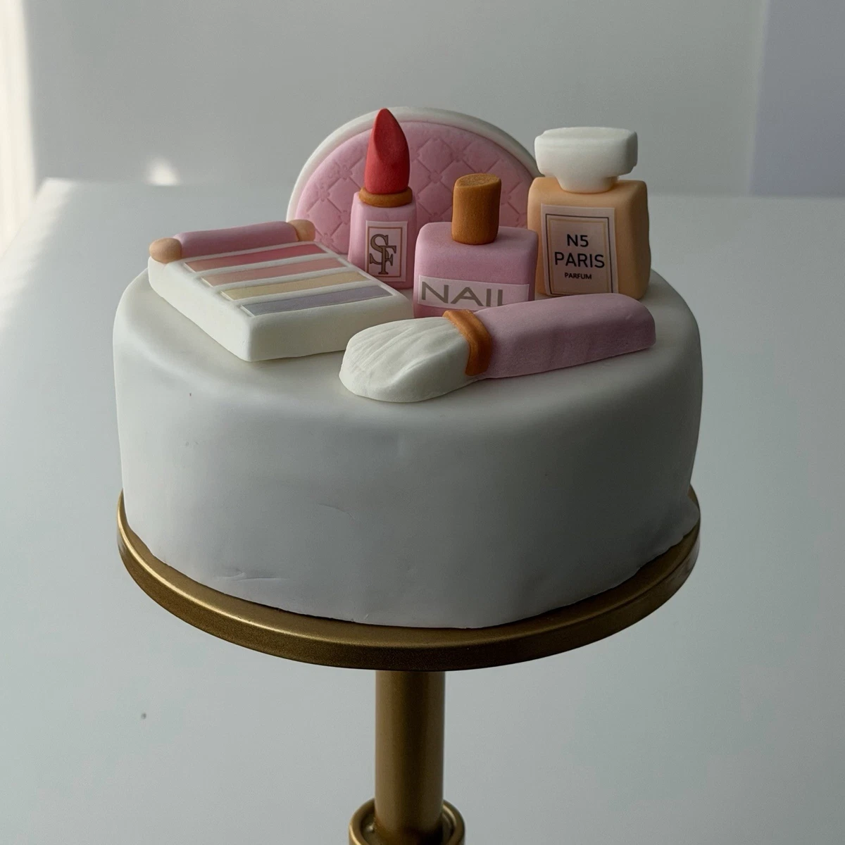 Make up Cake Topper essbar Lippenstift Parfum Fondant Deko Geburtstag Mädchen - 6 Stück