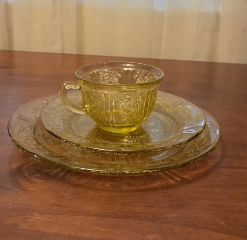 Vintage FEDERAL Depression Glass Yellow Sharon Cabbage Rose 3 pcs set