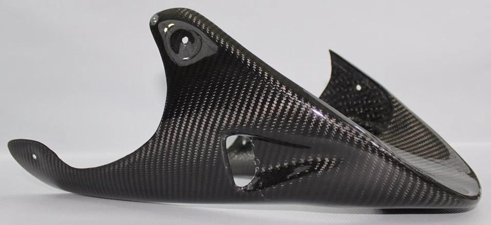 Ducati Monster 600-1000, S2R, S4R, S4RS Belly Pan - 100 % fibra de carbono Foto 2 de 4