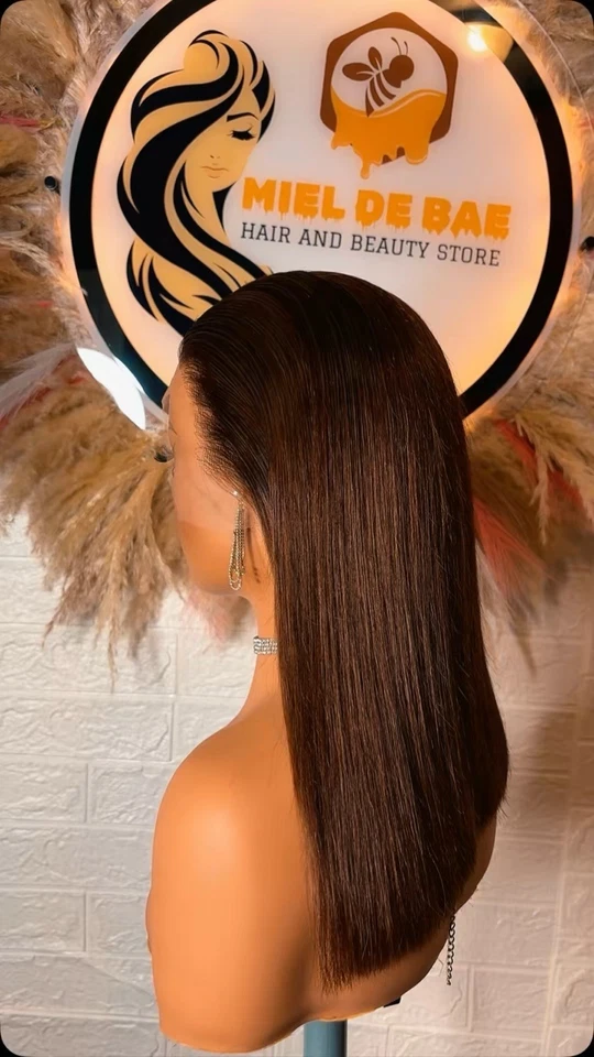 Peluca frontal de encaje de cabello humano Foto 2 de 4