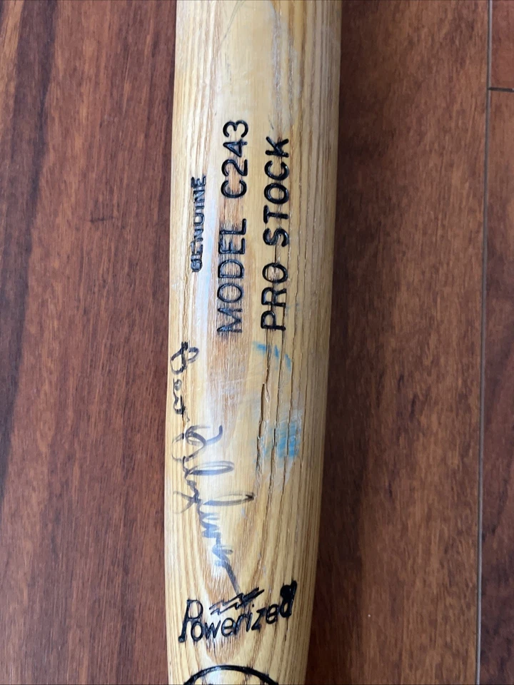BERT BLYLEVEN MINNESOTA TWINS SIGNED LOUISVILLE SLUGGER BAT JSA MJR - Image 3 of 4