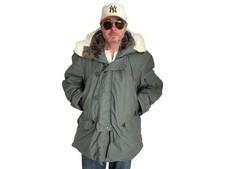 Small. Authentic 1980 US Air Force vintage N-3B extreme cold weather Flyer coat