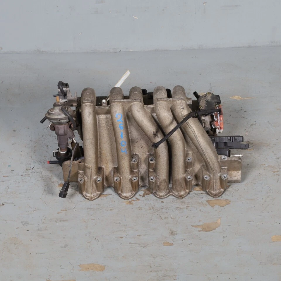 94-96 Volkswagen Eurovan 2.5 Intake Manifold Throttle Body 023133201B OEM Used - Image 3 of 4