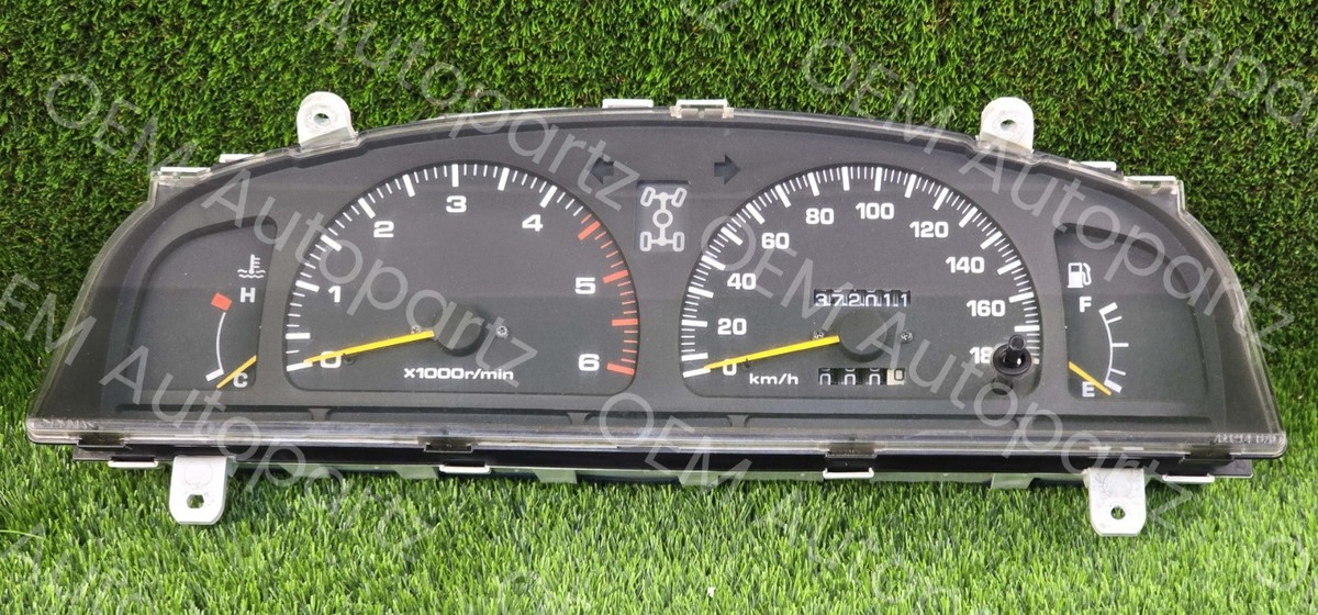 Toyota Hilux Surf 1996-1998 Instrument Cluster A/T speedometer