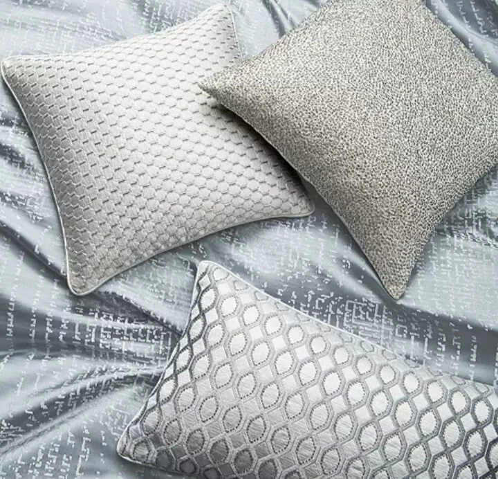 Hudson Park Faded Geo 7 Pc King Duvet Set With Bonus Euro Shams New! MSRP $1365 - Image 4 of 4