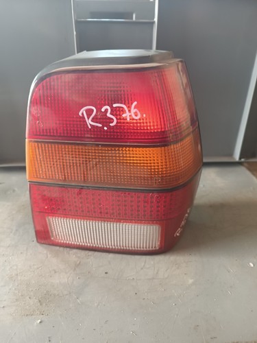 VW Polo 86C Steilheck Rücklicht Rückleuchte mit Lampenträger rechts