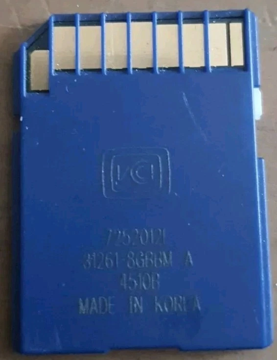 LEXAR MULTI-USE 8GB CAPACITY SDHC CLASS 4 MEMORY CARD KOREA PREOWNED  - Image 3 of 4