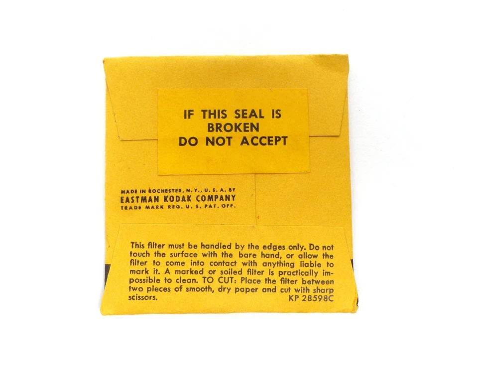 Kodak Wratten Gelatin Filter No.85 Daylight 2 Inch New Old Stock - Image 2 of 2