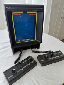 Vintage GCE VECTREX Arcade System Console HP 3000 Tested w/ TWO Controllers 1982
