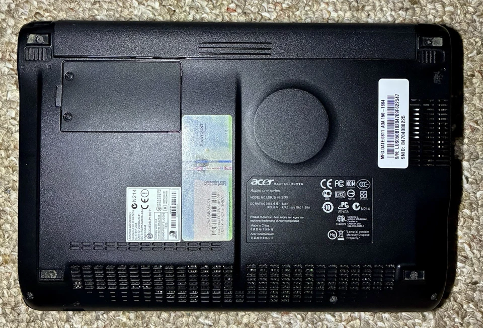 Acer Aspire One ZG5 Intel Atom N270 1.6GHz 1.5GB Windows XP Pro (Bad Battery 🪫) - Image 3 of 4