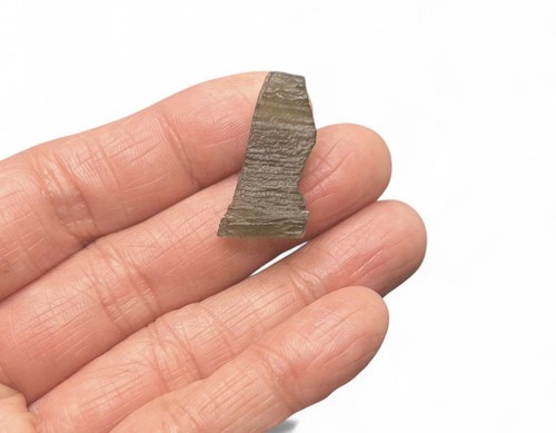Moldavite/Tektite 2,4 g (12,5 ct) AUTENTICO/ORIGINALE dalla Repubblica Ceca - Foto 4 di 18