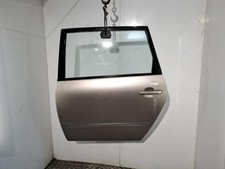 Porte arrière et accessoires Toyota AVENSIS